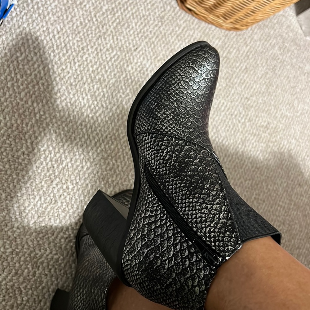 Silver Star in chic booties!